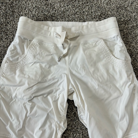 🌸Spring Sale 50% Off🌸 Lululemon Yoga Camp Crop - Picture 14 of 15